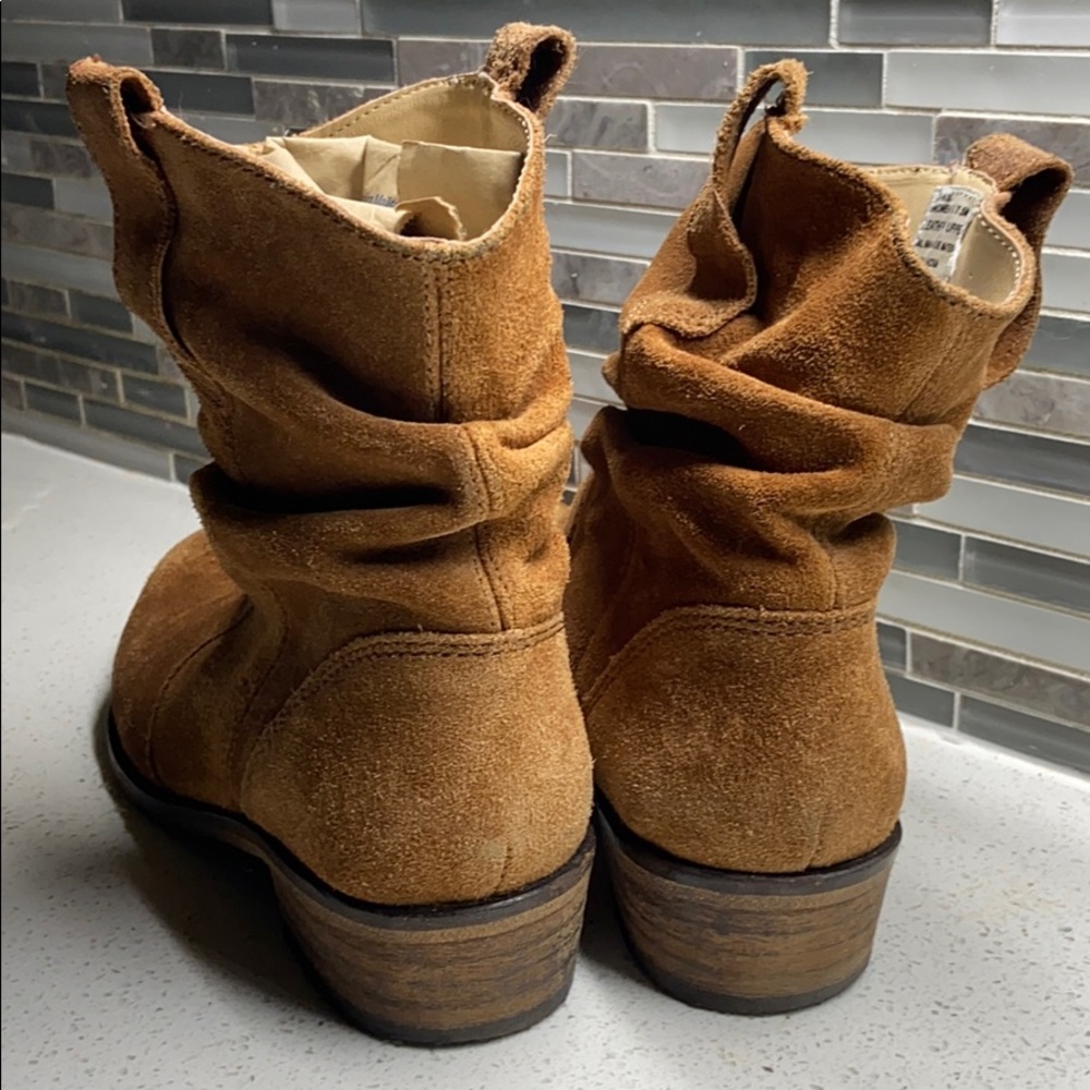 Brown suede Dingo boots - Picture 4 of 8